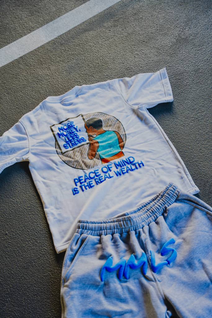 bankroll blue “paid in peace short set .